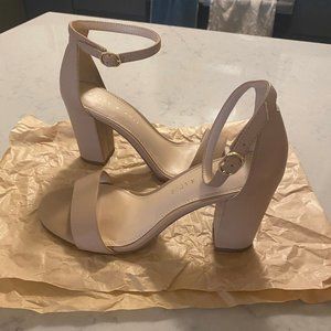 KELLY & KATIE - HAILEE SANDAL - Size 6.5 W